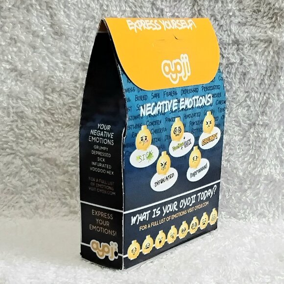 Sealed Express yourself OYOJI Mini Figure with 5 Negative Emotion Heads by OYO!! - Picture 3 of 4